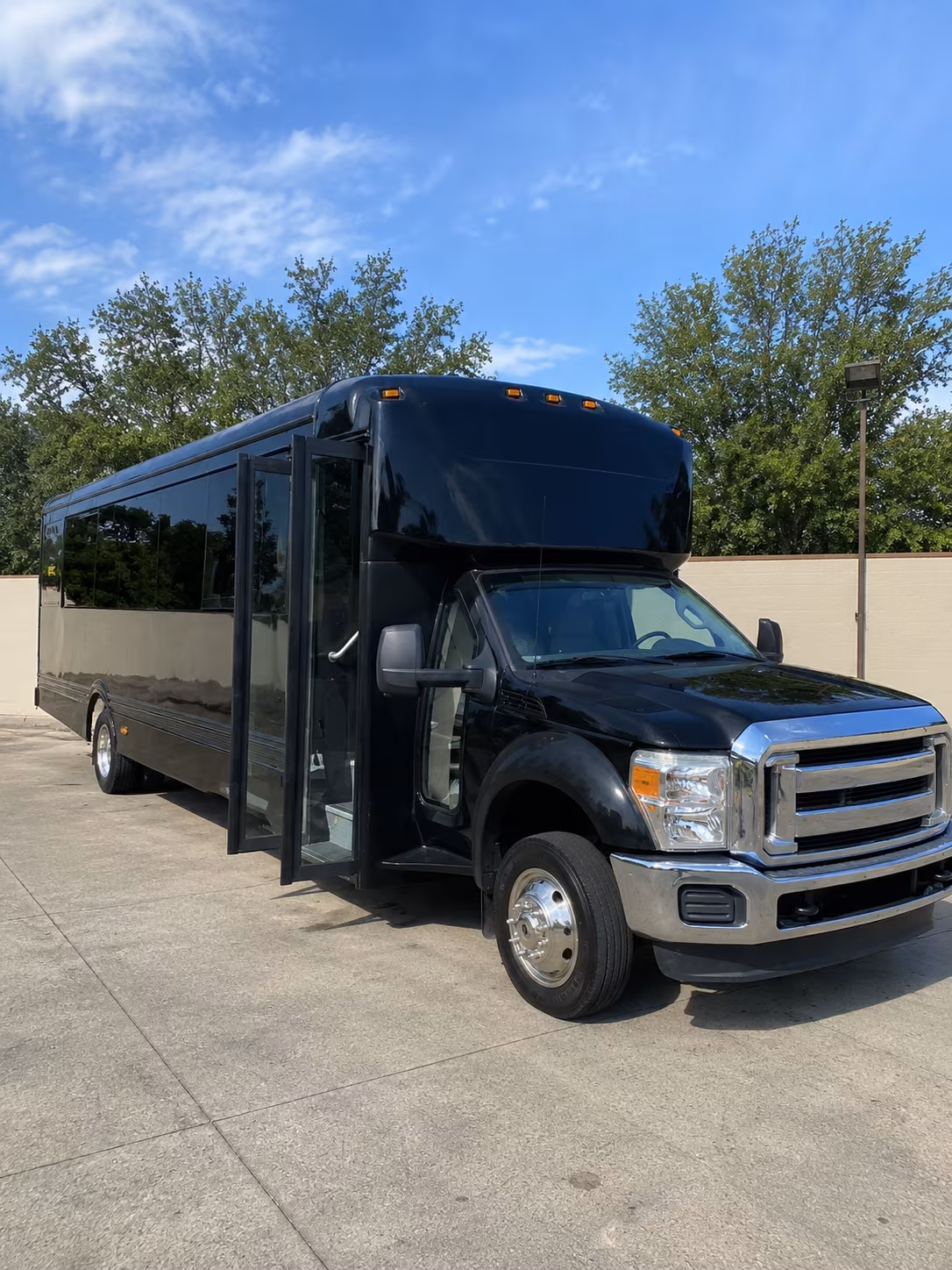parsippany troy hills 20 passenger party bus