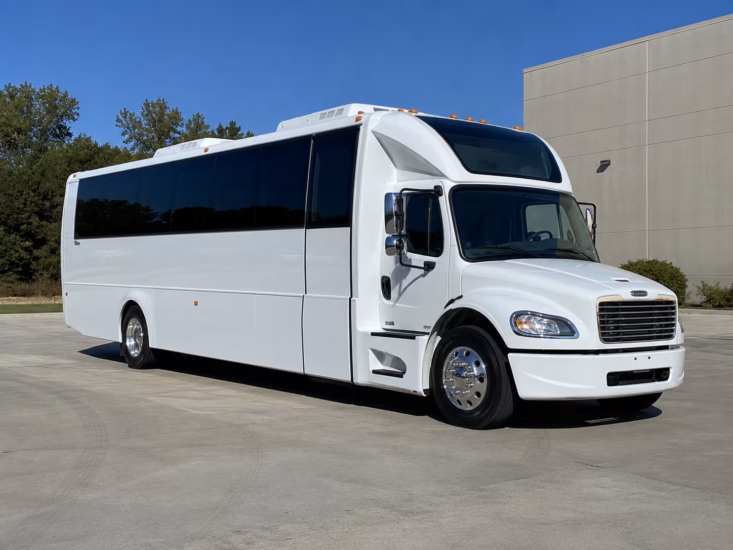parsippany troy hills 28 passenger party bus